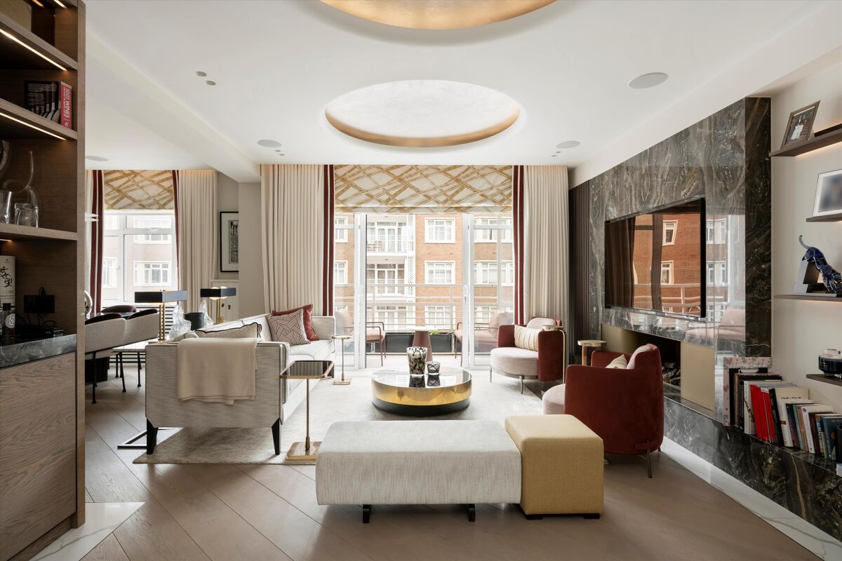 flat for sale in Kingston House North, Prince's Gate, London, SW7