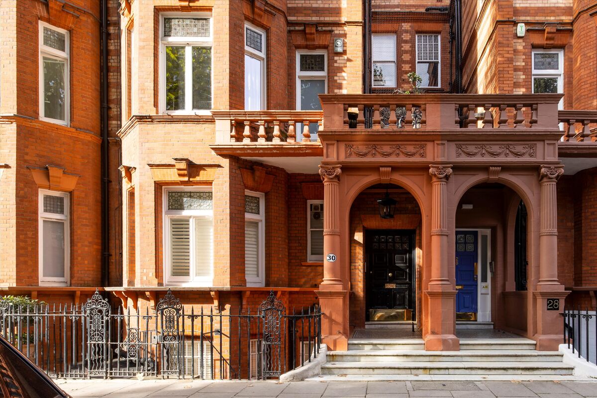 flat for sale in Sloane Gardens, London, SW1W SLA012210211 Knight Frank