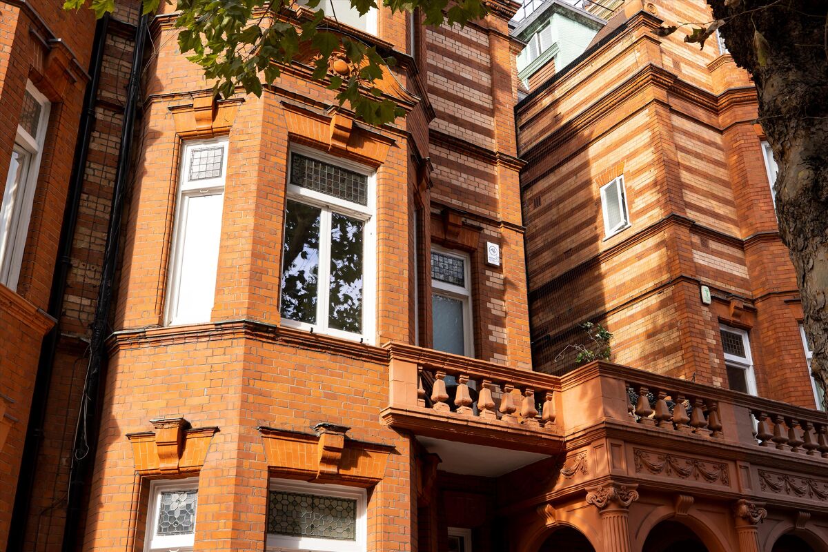 flat for sale in Sloane Gardens, London, SW1W SLA012210211 Knight Frank