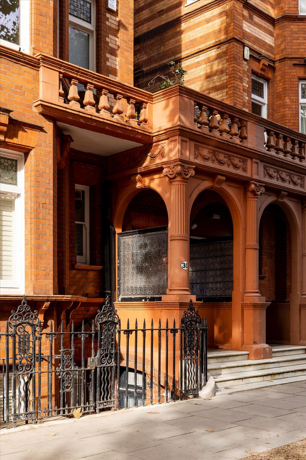 flat for sale in Sloane Gardens, London, SW1W SLA012210211 Knight Frank