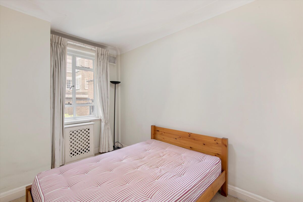flat for sale in Burton Court, London, SW3 SLA012211548 Knight Frank