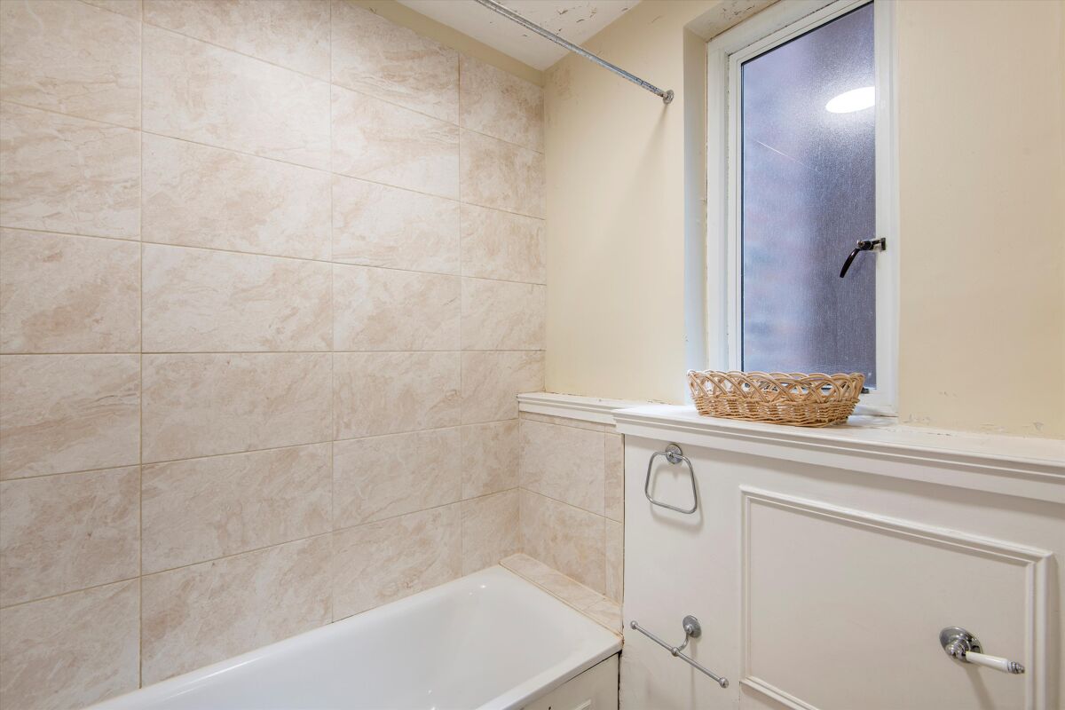 flat for sale in Burton Court, London, SW3 SLA012211548 Knight Frank