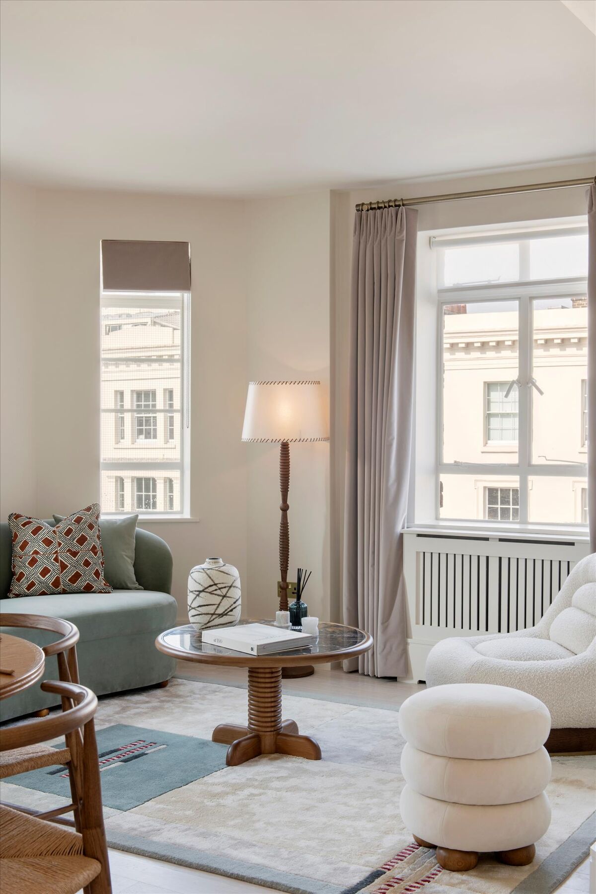 flat for sale in Cheltenham Terrace, London, SW3. SLA012212535