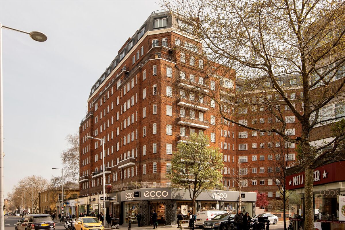 flat for sale in Cheltenham Terrace, London, SW3. SLA012212535