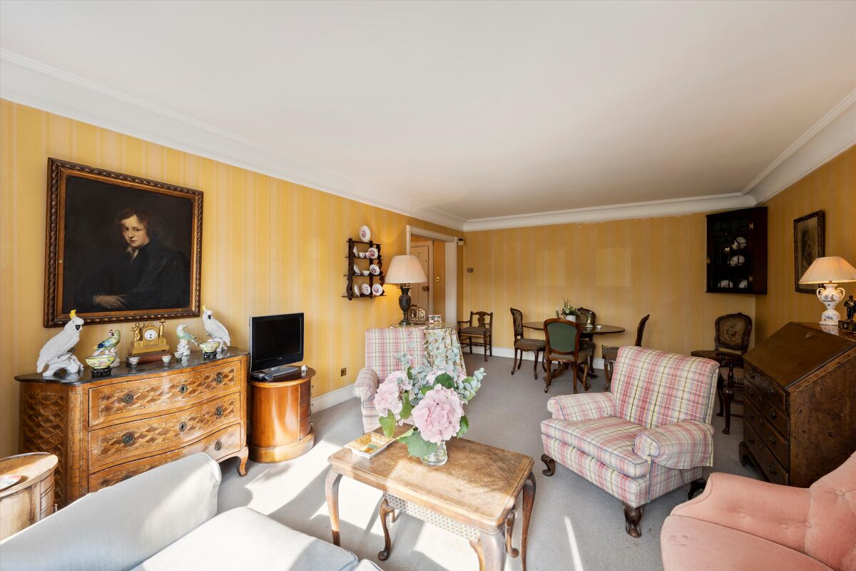 flat for sale in Holbein Place, London, SW1W SLA012212590 Knight Frank
