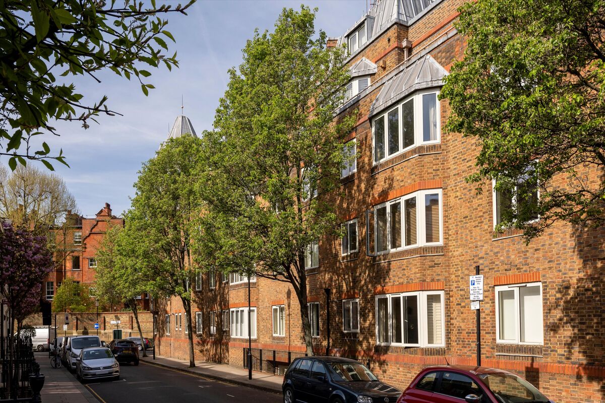 flat for sale in Holbein Place, London, SW1W SLA012212590 Knight Frank