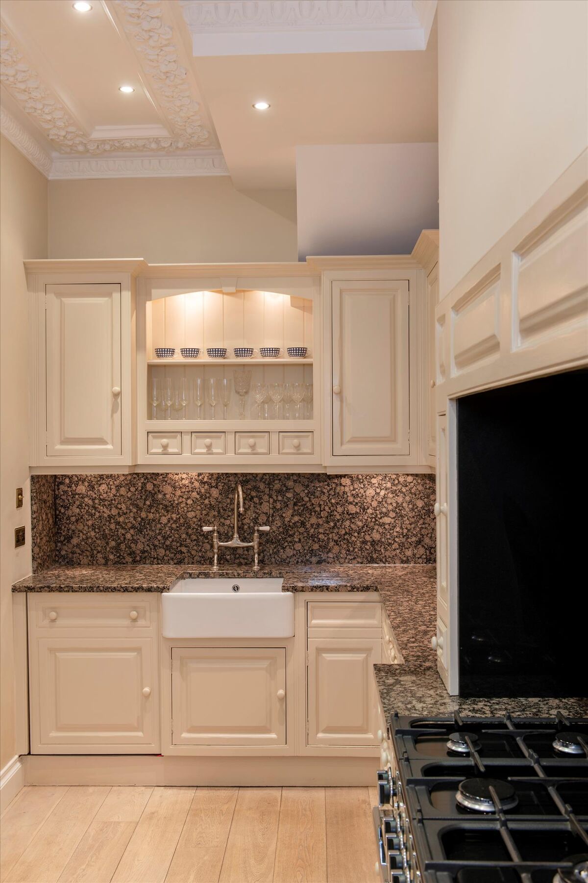 house for sale in Dilke Street, London, SW3. SLA012222866 Knight Frank