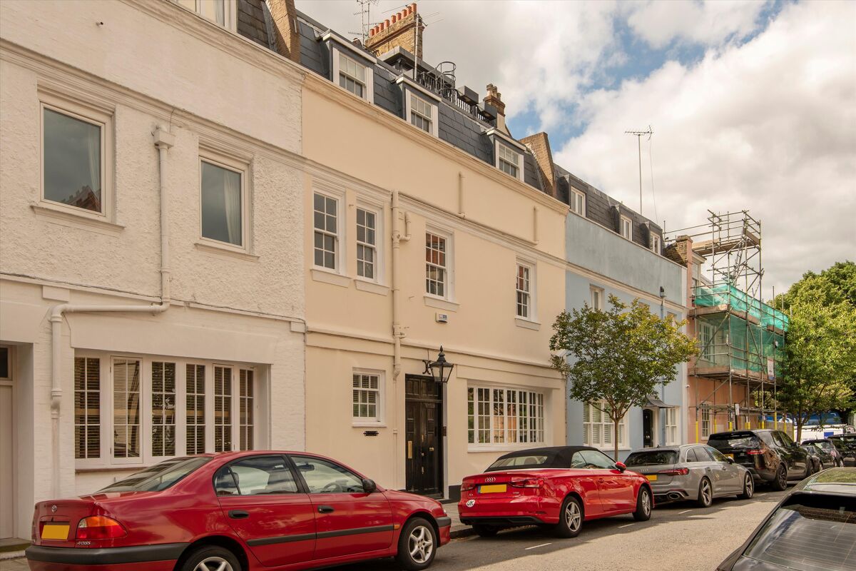 house for sale in Dilke Street, London, SW3. SLA012222866 Knight Frank