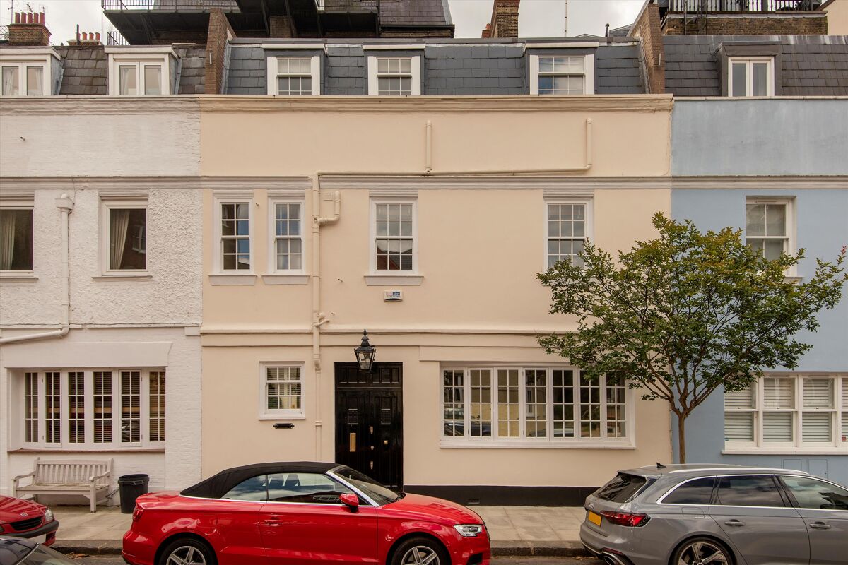 house for sale in Dilke Street, London, SW3. SLA012222866 Knight Frank