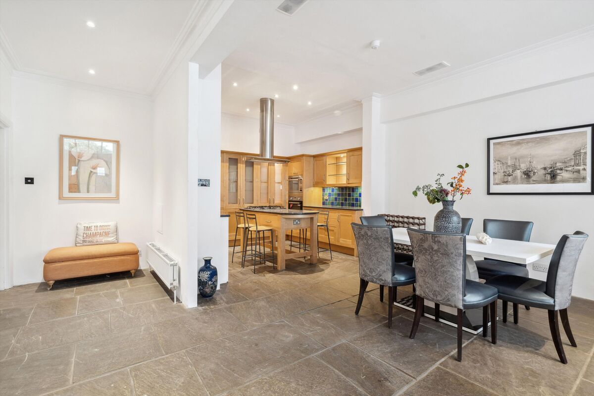 house to rent in Dilke Street, London, SW3. SLA012234130 Knight Frank