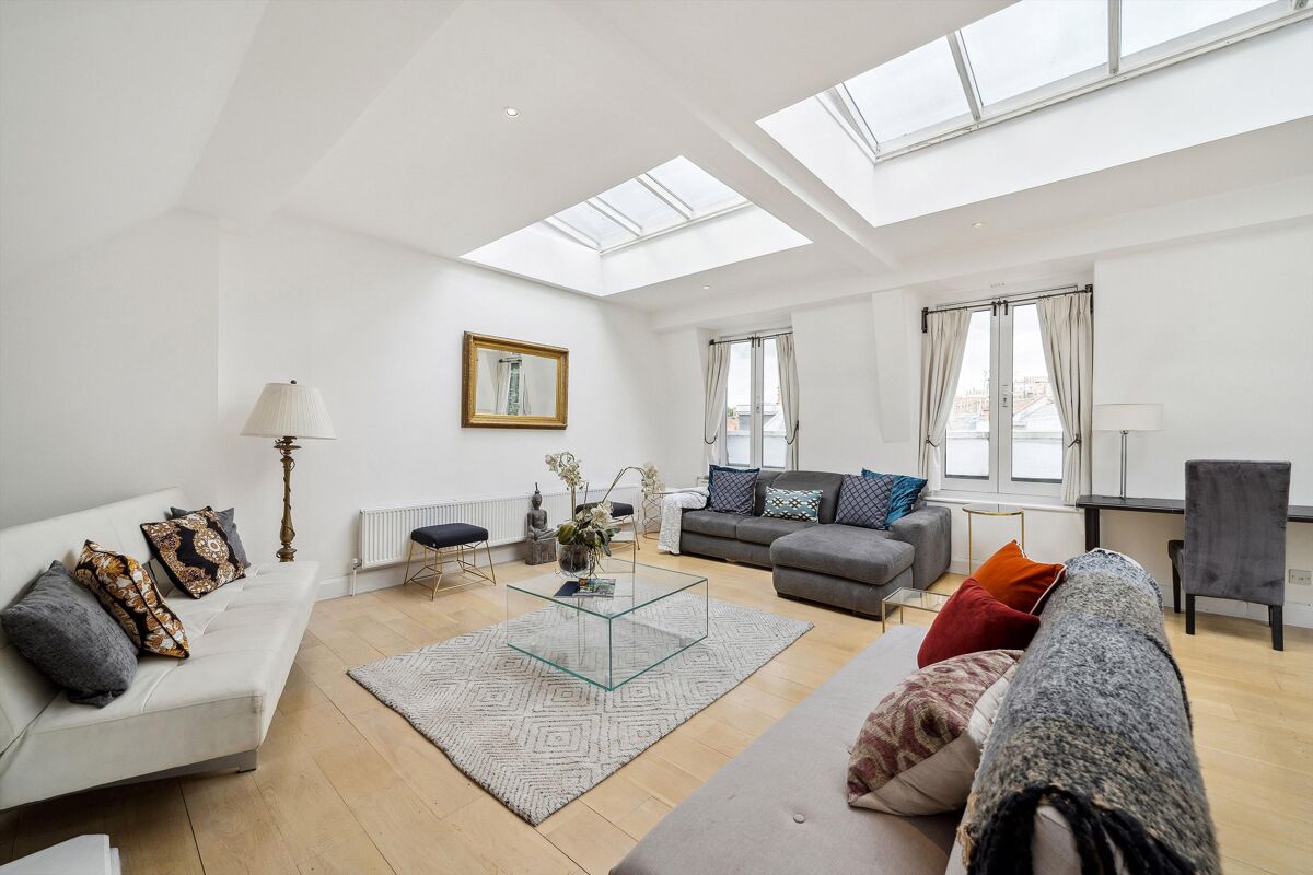 house to rent in Dilke Street, London, SW3. SLA012234130 Knight Frank