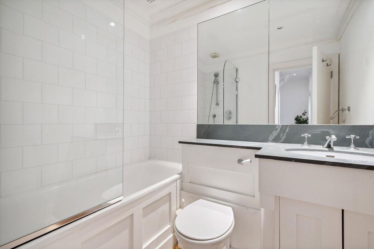 house to rent in Dilke Street, London, SW3. SLA012234130 Knight Frank