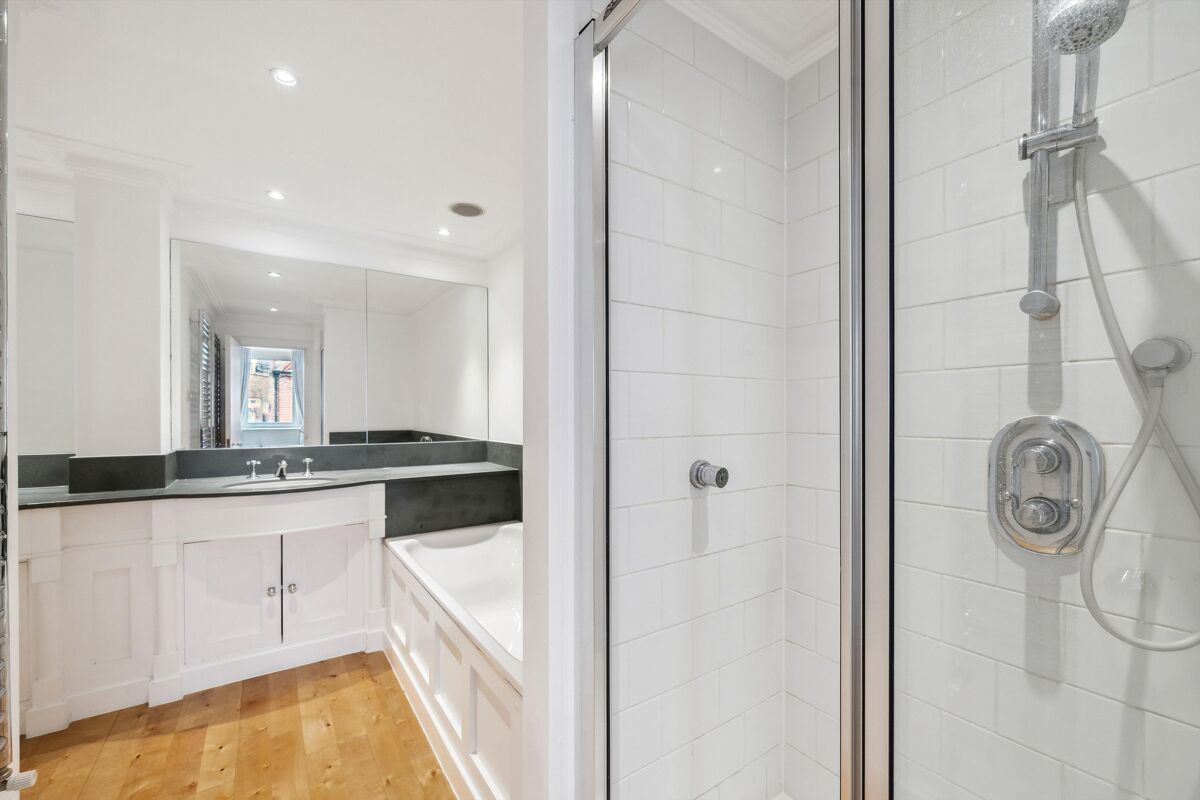 house to rent in Dilke Street, London, SW3. SLA012234130 Knight Frank