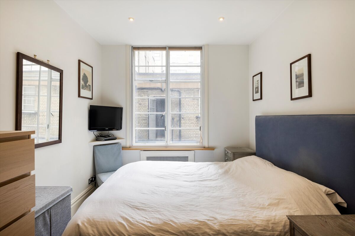 flat for sale in Lowndes Square, London, SW1X - SLA012238403 | Knight Frank