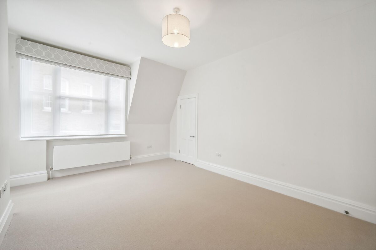 flat to rent in Court Lodge, 4849 Sloane Square, Knightsbridge, London