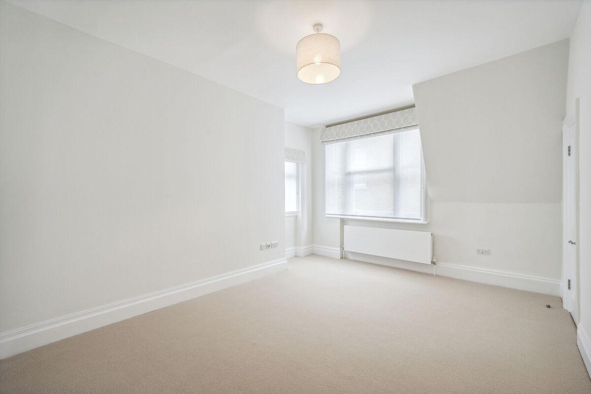 flat to rent in Court Lodge, 4849 Sloane Square, Knightsbridge, London