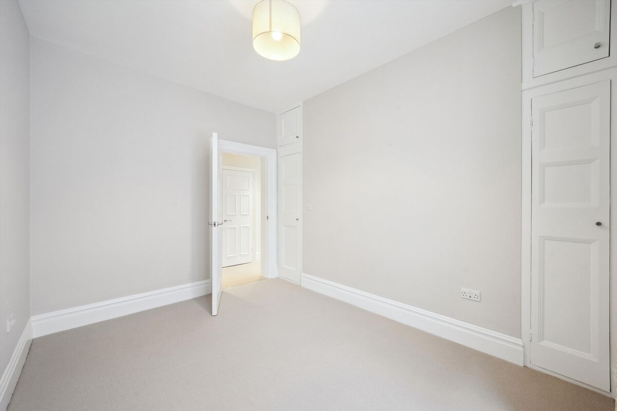 flat to rent in Court Lodge, 4849 Sloane Square, Knightsbridge, London