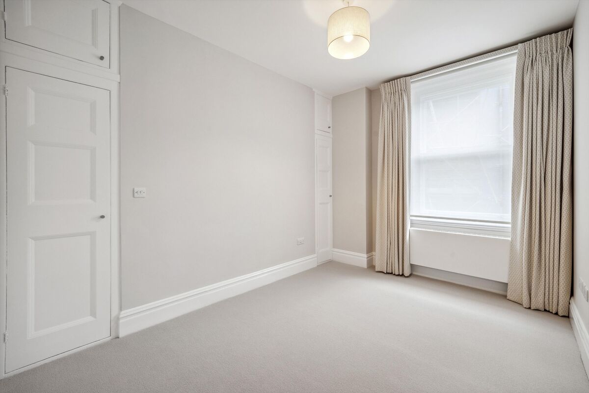 flat to rent in Court Lodge, 4849 Sloane Square, Knightsbridge, London, SW1W SLA012271532