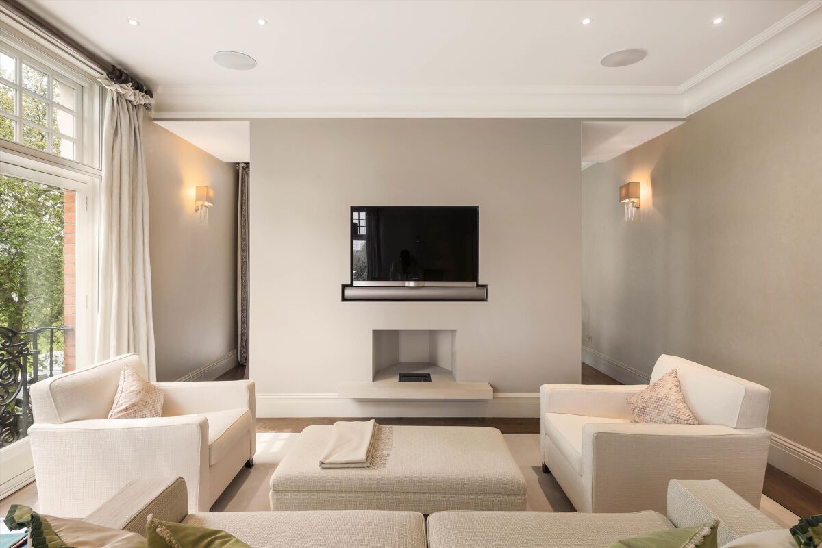 apartment for sale in Burton Court, Franklins Row, Chelsea, London, SW3