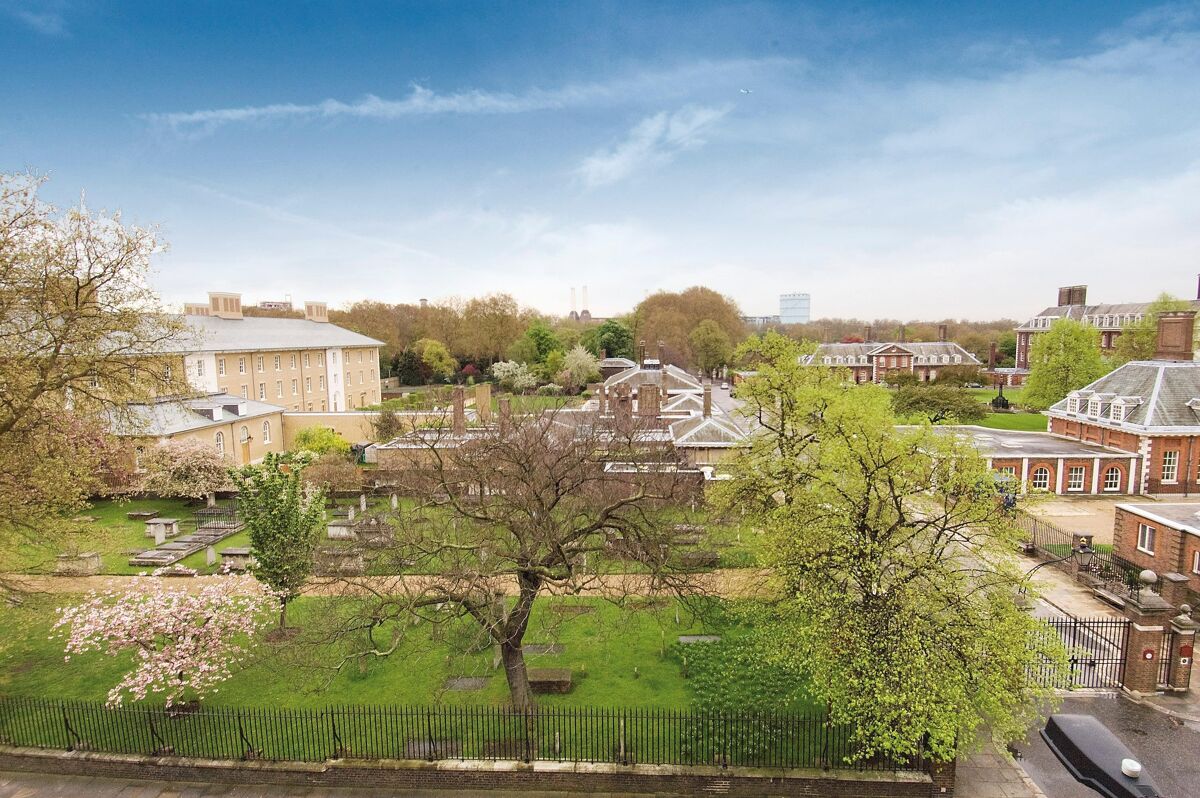 apartment for sale in Burton Court, Franklins Row, Chelsea, London, SW3