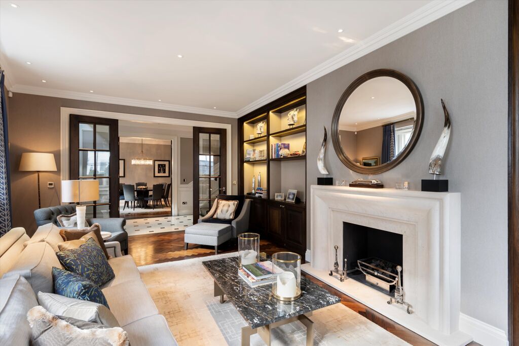 Image of Pont Street Mews, Knightsbridge, London, SW1X