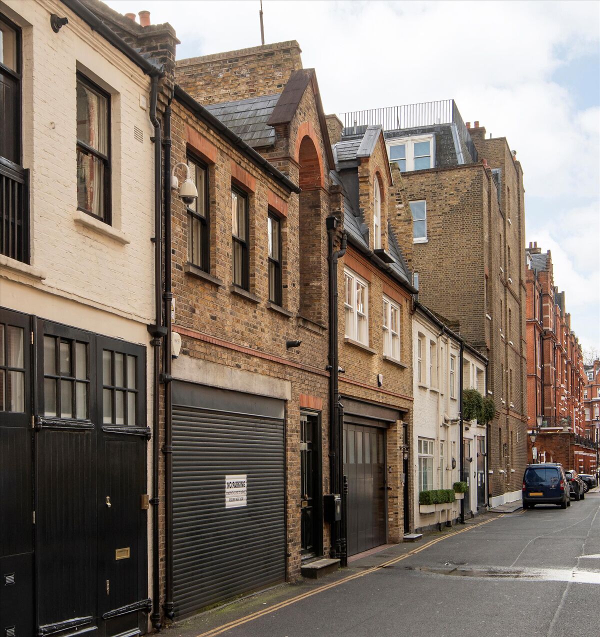 house for sale in Egerton Gardens Mews, London, SW3 SLA012306383 Knight Frank