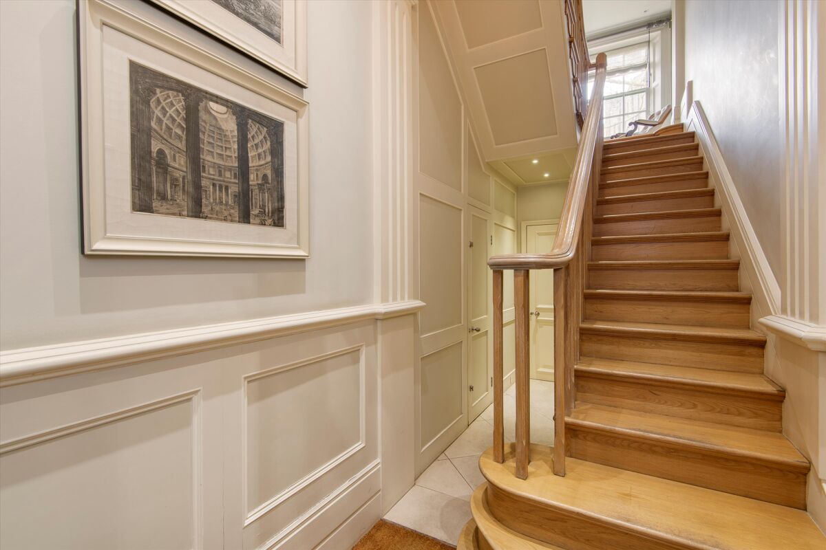 house for sale in Egerton Gardens Mews, London, SW3 SLA012306383 Knight Frank