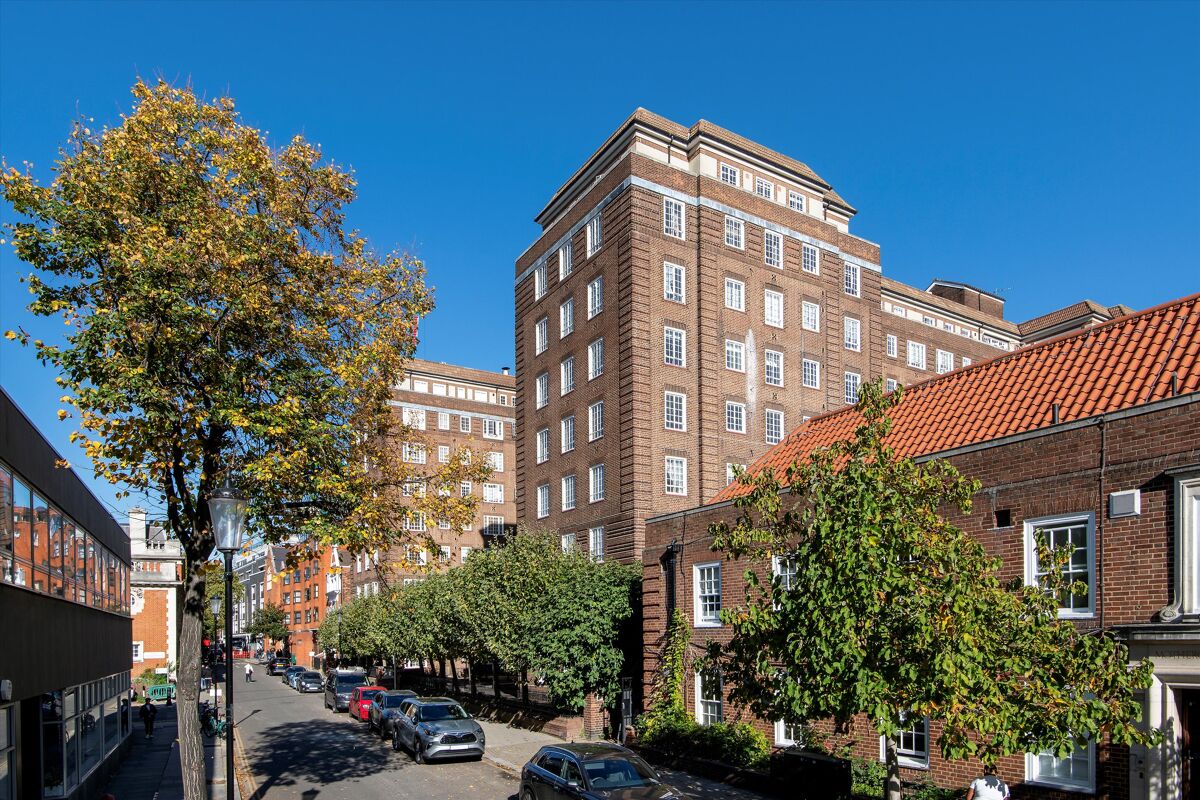 apartment for sale in Swan Court, Chelsea Manor Street, Chelsea, London