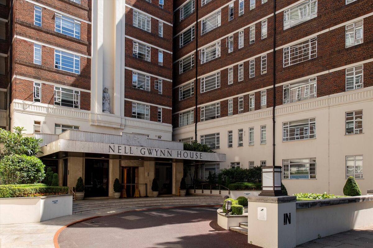 Flat for sale in Sloane Avenue, London, SW3 SLA012331007 Knight Frank