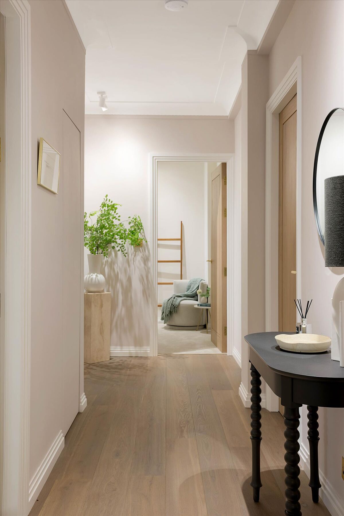 apartment for sale in Burton Court, Franklins Row, Chelsea, SW3