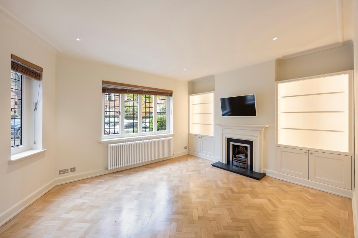 house for sale in The Gateways, Sprimont Place, London, SW3