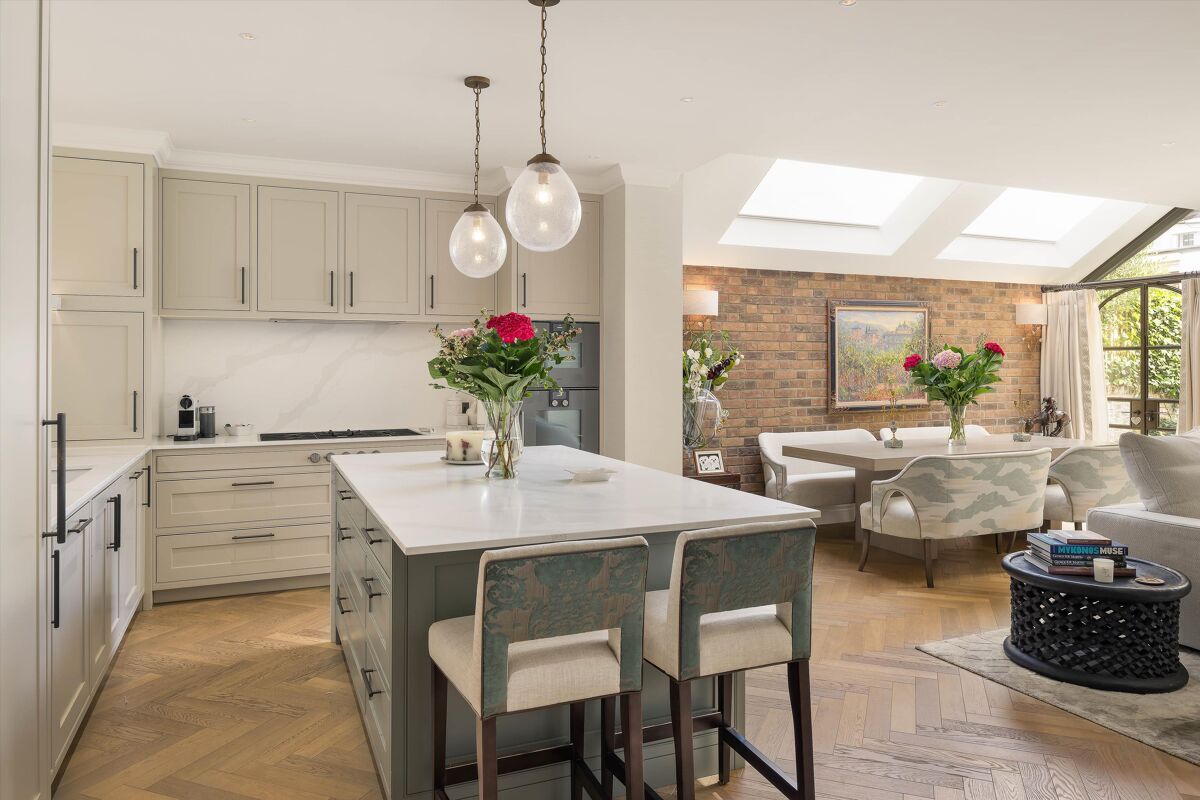 house for sale in Cadogan Lane, London, SW1X SLA012437363 Knight Frank