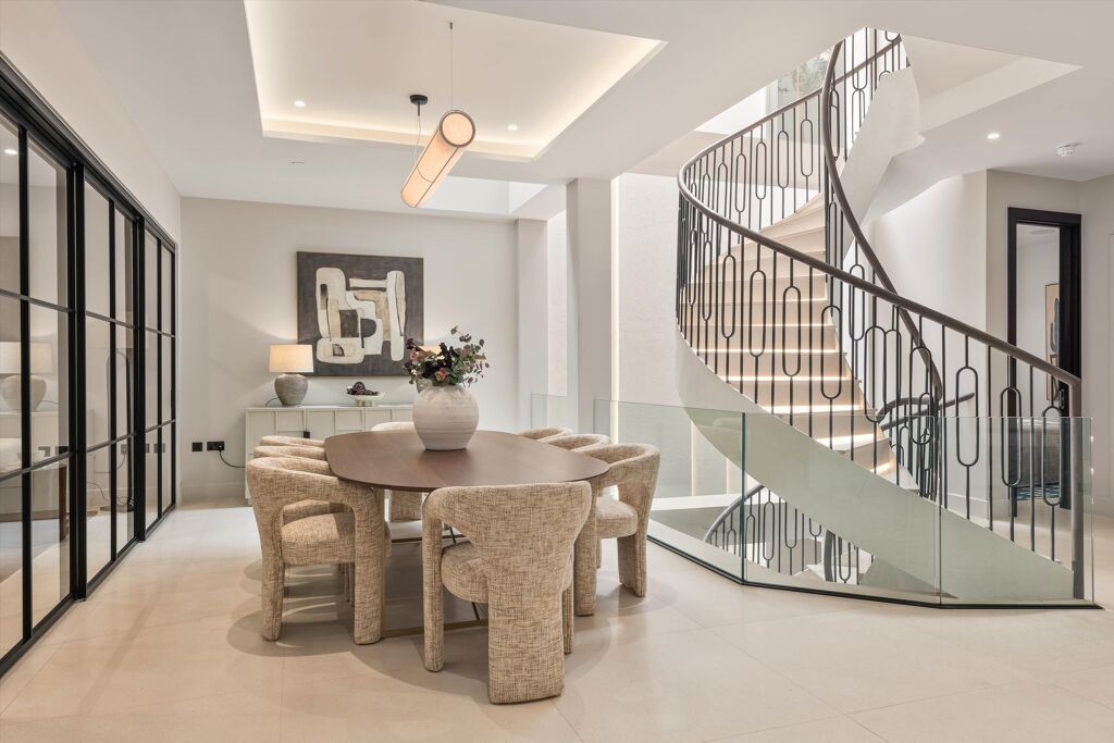 Image of Princes Gate Mews, London, SW7