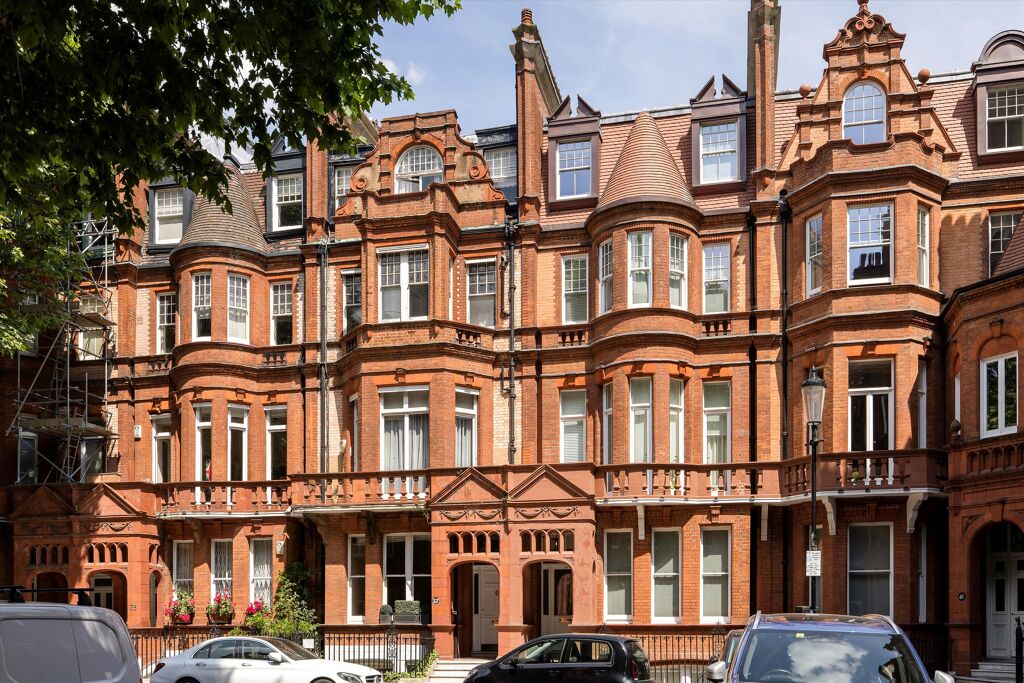 Image of Sloane Gardens, London, SW1W