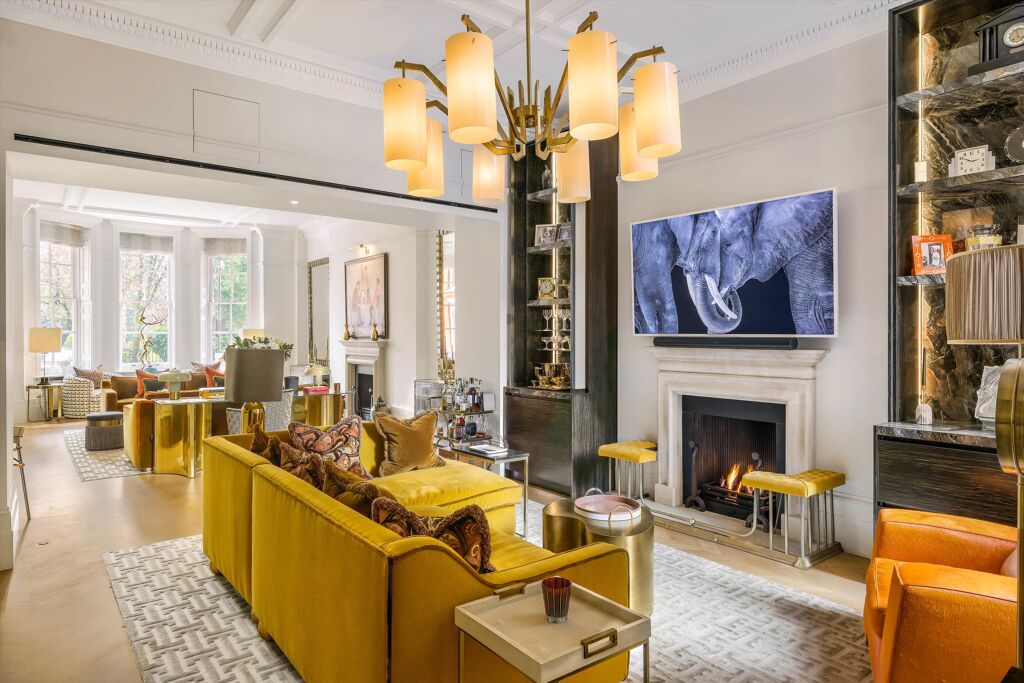 Image of Cadogan Square, Knightsbridge, London SW1X