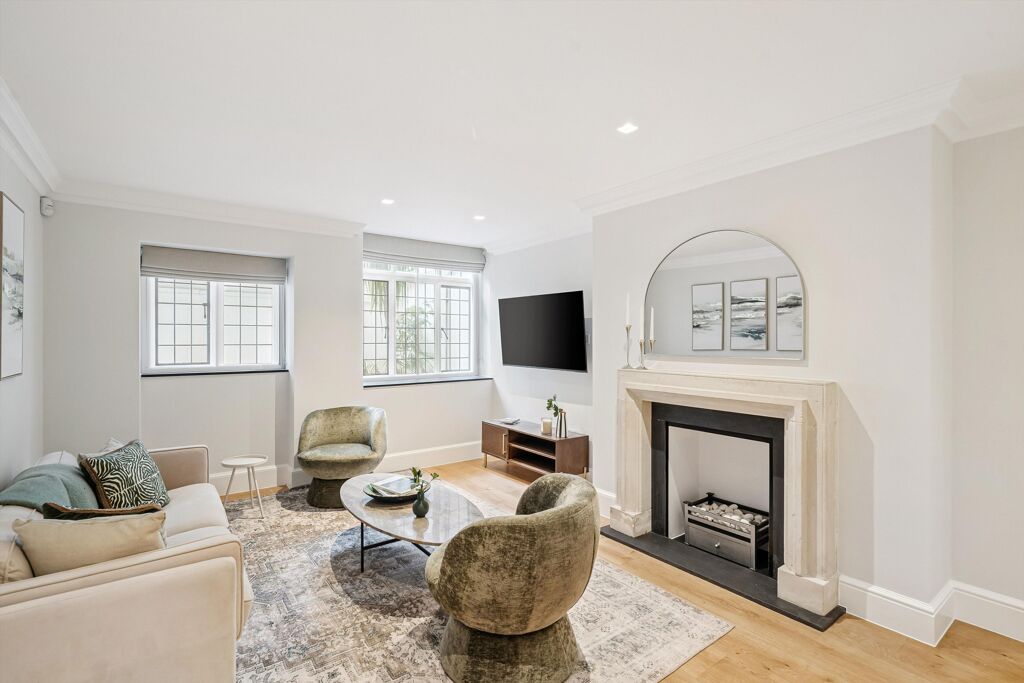 Image of Cadogan Square, London SW1X