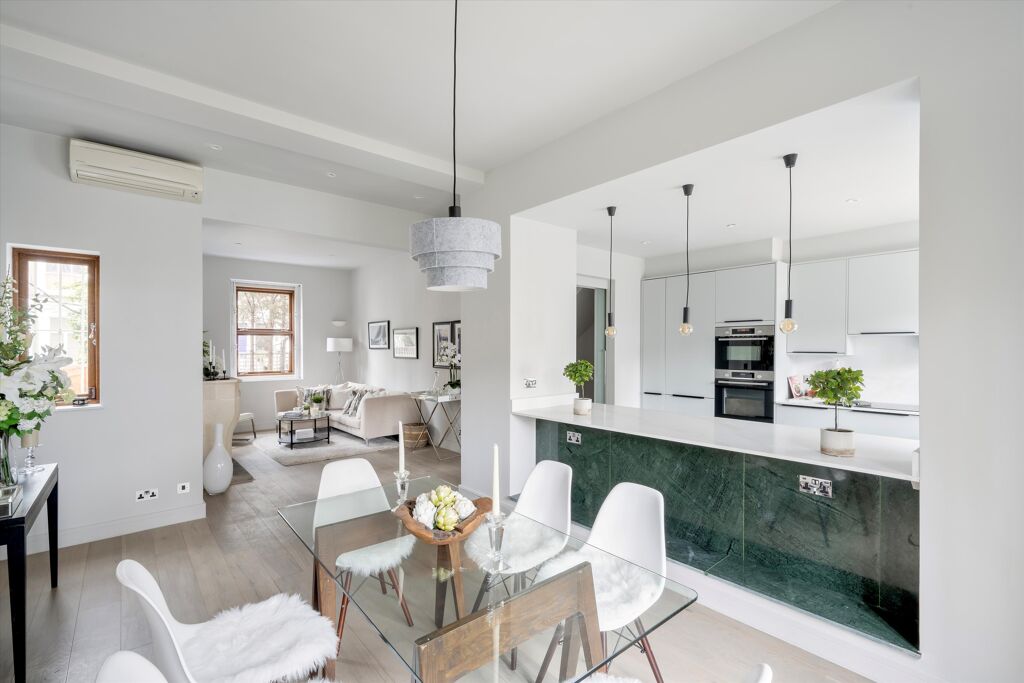 Image of Warwick Gardens, Kensington, W14