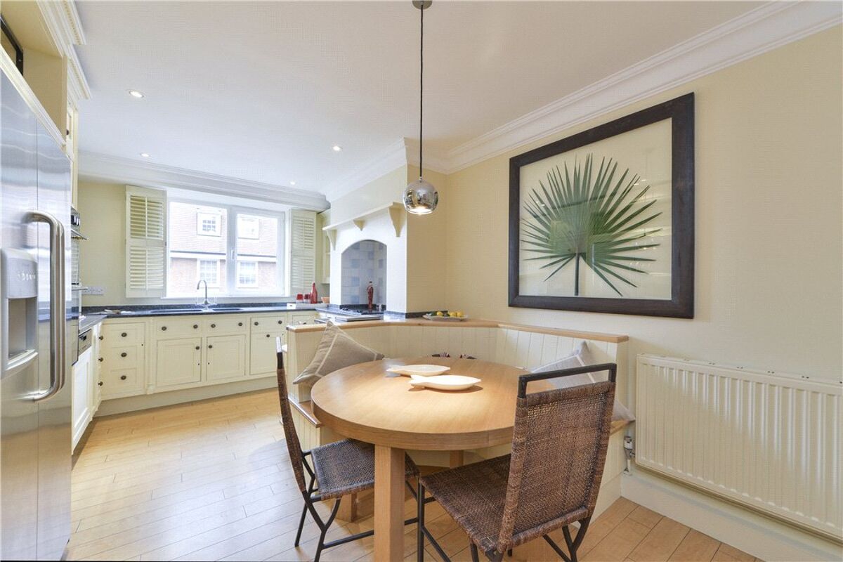 flat for sale in Byron Court, 10 Elystan Street, Chelsea, London, SW3 SLA120346 Knight Frank