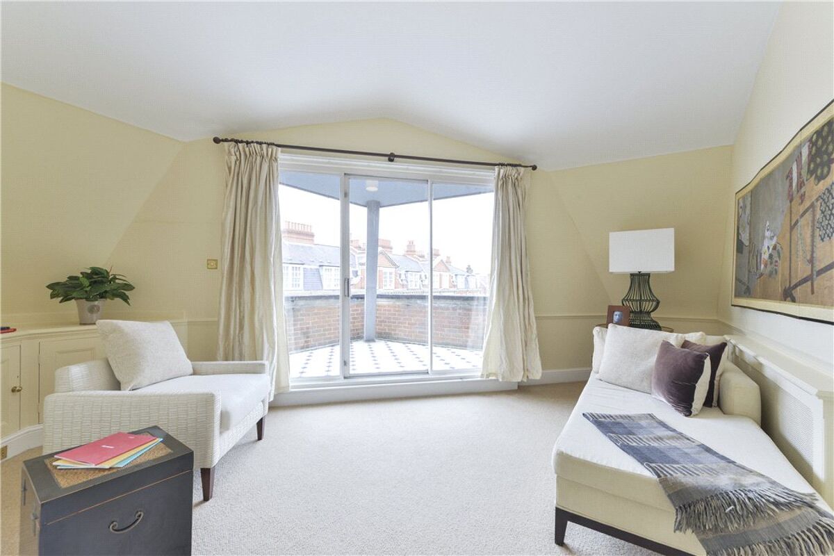 flat for sale in Byron Court, 10 Elystan Street, Chelsea, London, SW3 SLA120346 Knight Frank