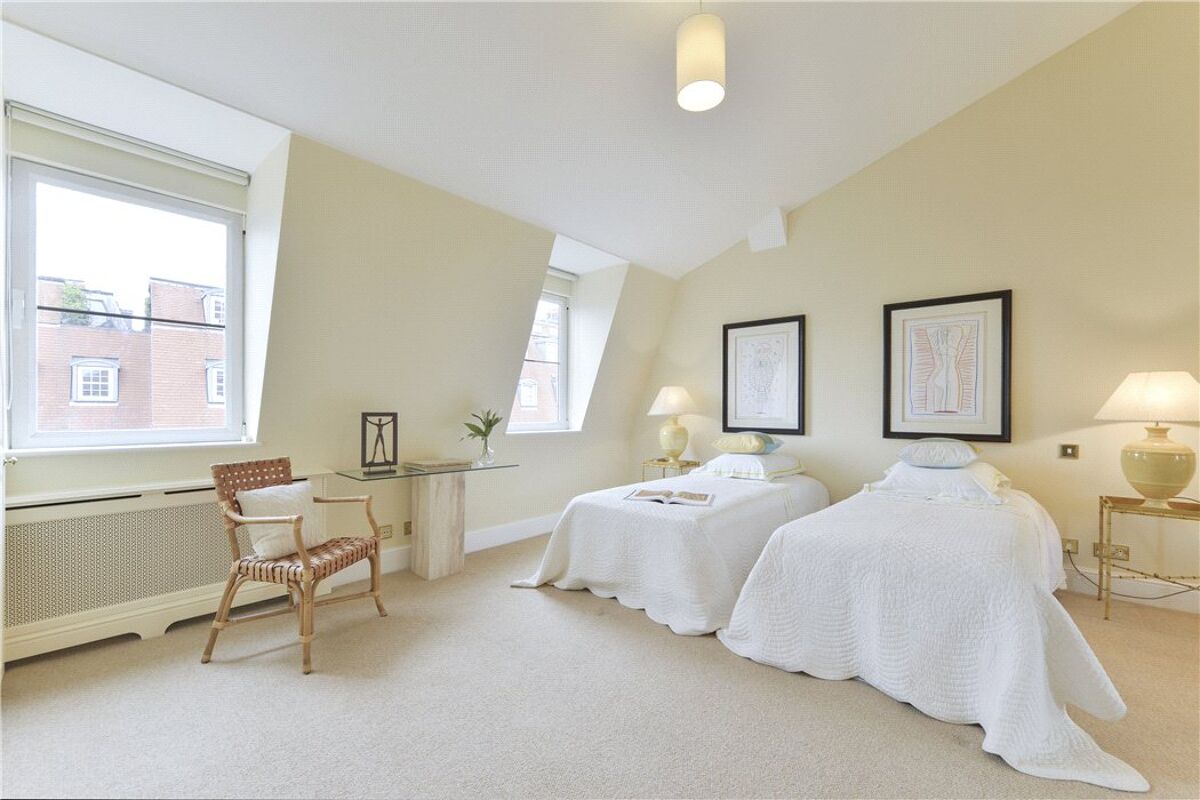 flat for sale in Byron Court, 10 Elystan Street, Chelsea, London, SW3