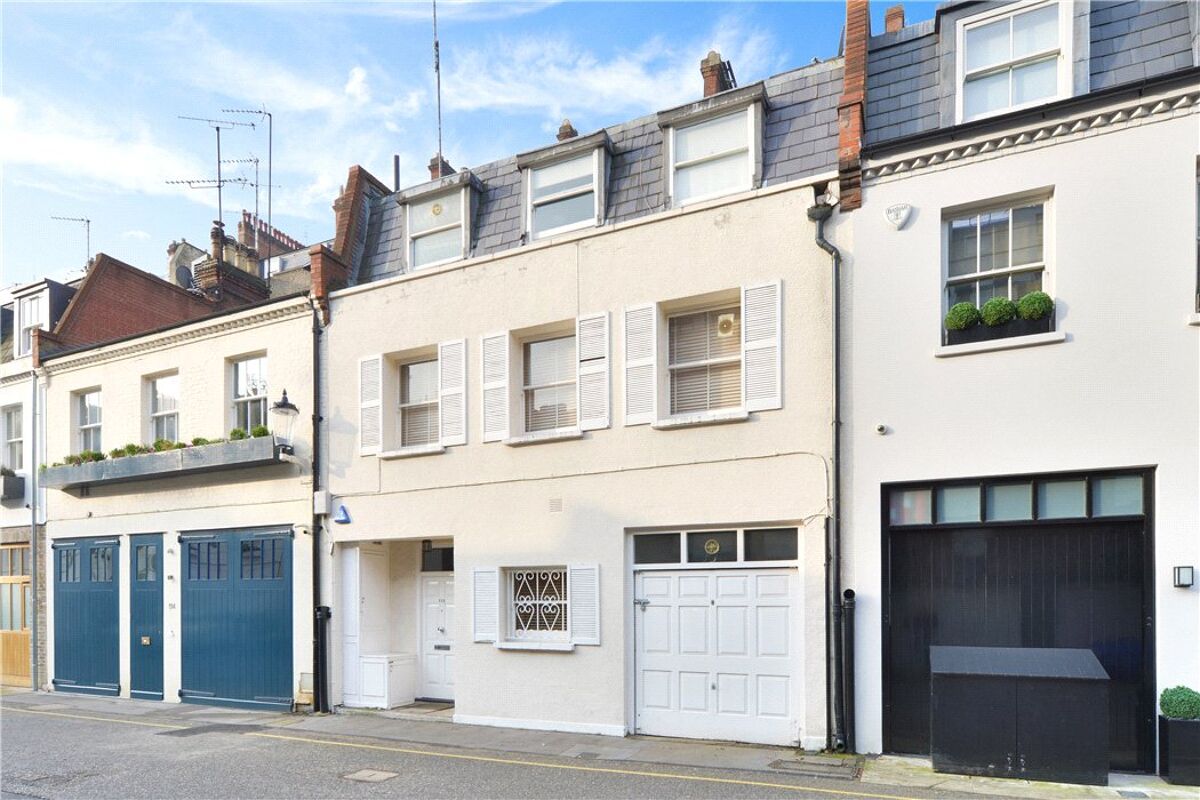 house for sale in Cadogan Square, Knightsbridge, London, SW1X