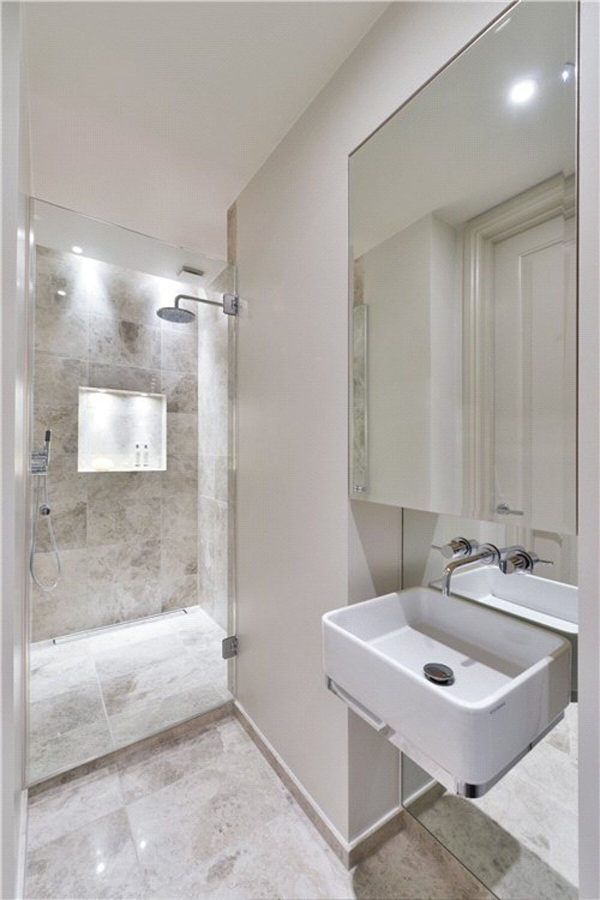flat for sale in Egerton Gardens, Knightsbridge, London, SW3