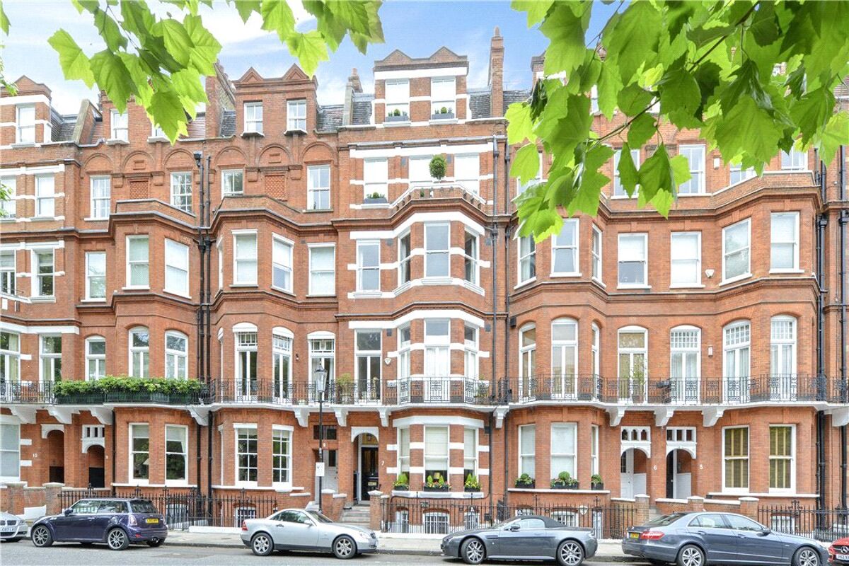 flat for sale in Egerton Gardens, Knightsbridge, London, SW3 SLA150083 Knight Frank