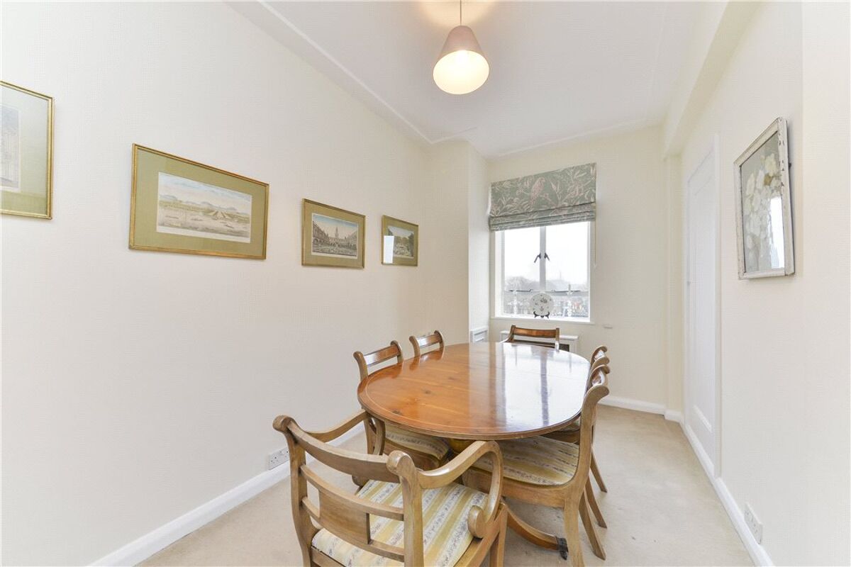 flat for sale in Whitelands House, Cheltenham Terrace, Chelsea, London