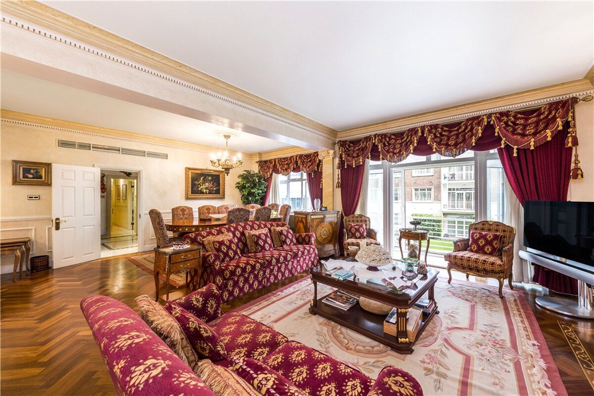 flat for sale in Kingston House North, Prince's Gate, Knightsbridge