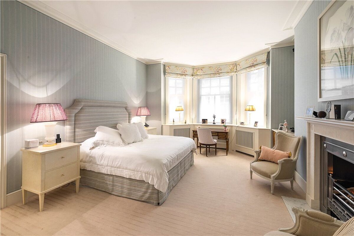 flat for sale in Albert Court, Prince Consort Road, Knightsbridge