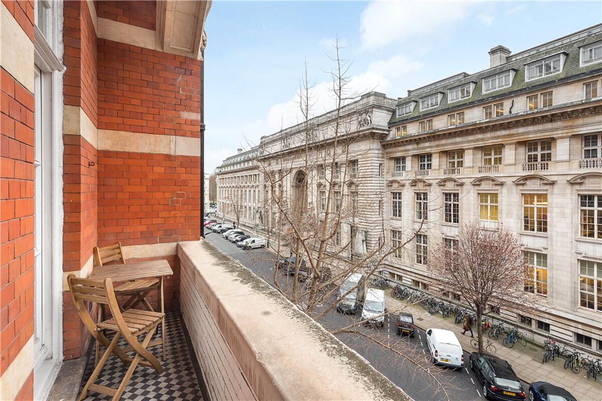 flat for sale in Albert Court, Prince Consort Road, Knightsbridge