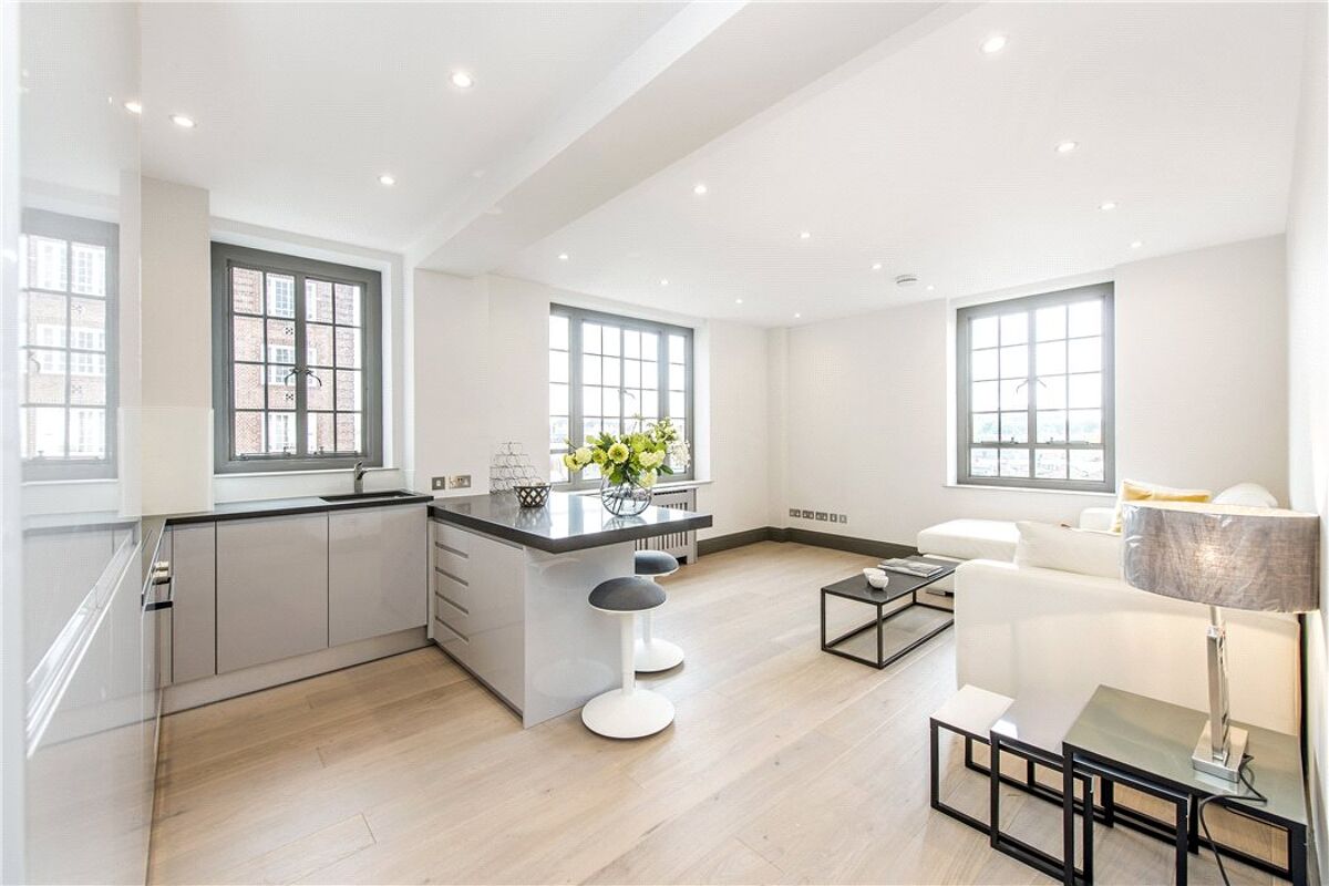 flat for sale in Swan Court, Chelsea Manor Street, Chelsea, London, SW3
