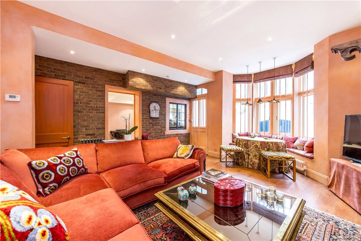 flat for sale in Lennox Gardens, Knightsbridge, London, SW1X