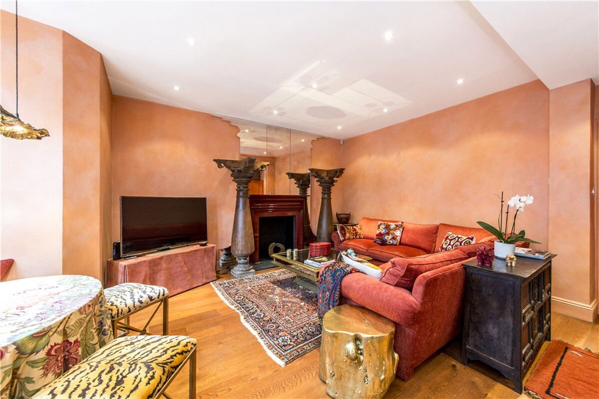 flat for sale in Lennox Gardens, Knightsbridge, London, SW1X